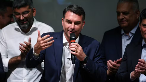 Interlocutores de Flávio Procuram Gilmar Mendes para Desarmar Conflito com STF e Discutem Caso Master e Comando do Senado