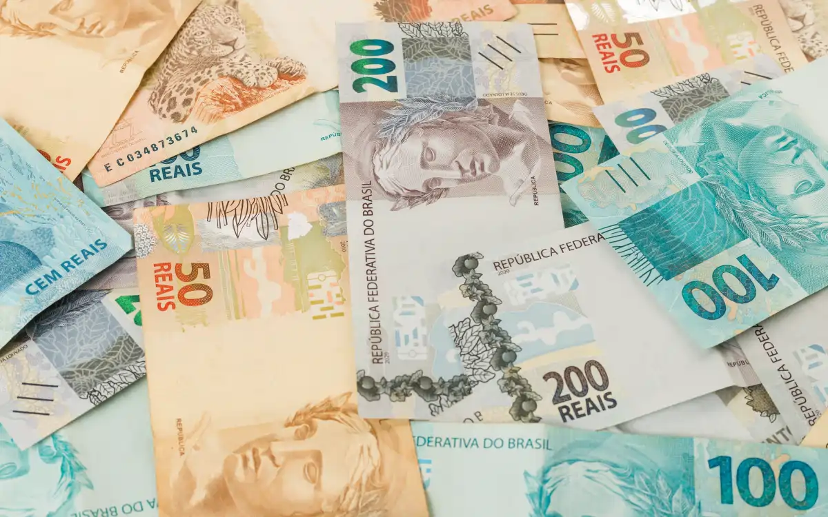 Setor Público Registra Déficit de R$ 5,5 Bilhões em Setembro; Dívida Bruta Mantém Maior Nível em Mais de Cinco Anos