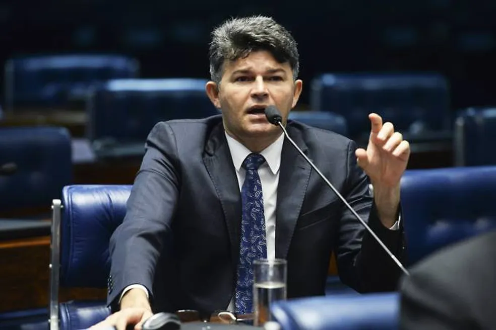José Medeiros Pede Impeachment de Cristiano Zanin no Senado por Prorrogação de Votação no 2º Turno