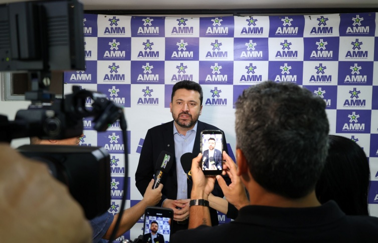Com 100% dos Votos Apurados, Maninho É Reeleito Presidente da AMM por Unanimidade para o Triênio 2027/2029