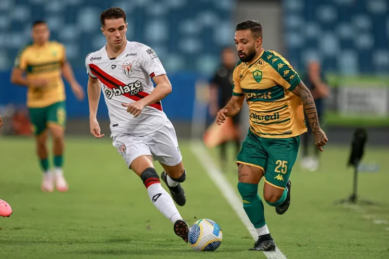 Em Noite de Goleiros Inspirados, Cuiabá e Atlético-GO Empatam na Arena Pantanal