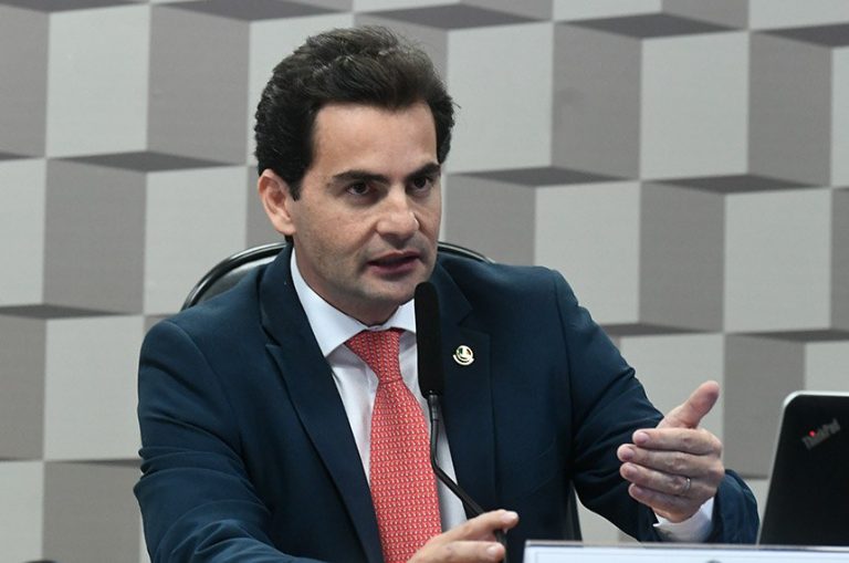 Garcia Critica Leis Penais Brasileiras e Defende Medidas Mais Severas