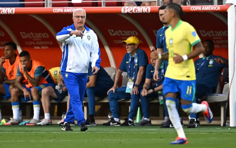 Dorival Reclama da Arbitragem em Empate do Brasil contra a Colômbia: “Estranho”