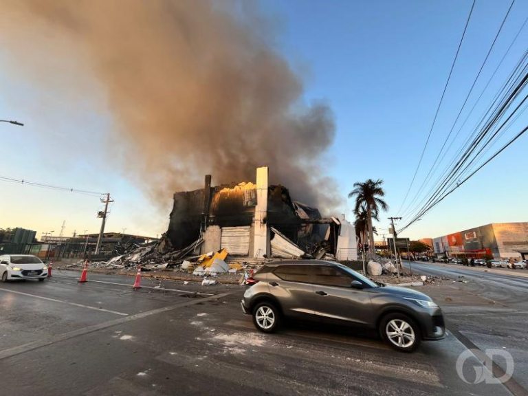 Incêndio no Shopping Popular de Cuiabá: Vigia Aponta Origem do Fogo entre Forro e Laje