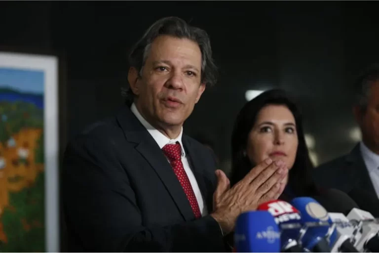 Haddad Antecipa Anúncio e Confirma Congelamento de R$ 15 Bilhões em Despesas