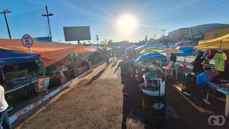 Comerciantes do Shopping Popular Retomam Vendas nas Calçadas Após Incêndio