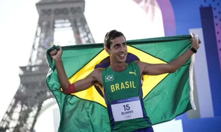 Caio Bonfim Conquista Medalha de Prata Inédita na Marcha Atlética em Paris