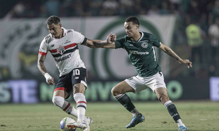 São Paulo Avança às Quartas da Copa do Brasil em Jogo Marcado por Confusão em Goiânia