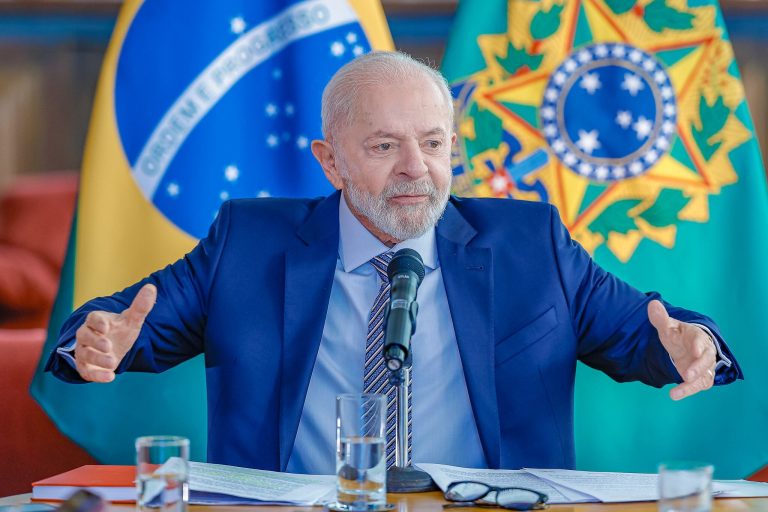 Lula afirma que Brasil não gastará além das suas possibilidades e projeta crescimento de 3,5%