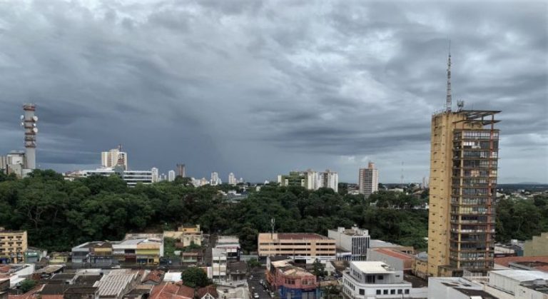 Mato Grosso terá chuvas isoladas e clima ameno no fim de semana