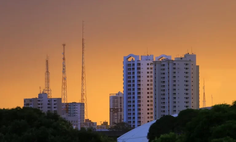 Cuiabá registra sexto recorde de calor em menos de dois meses e se torna a cidade mais quente do Brasil