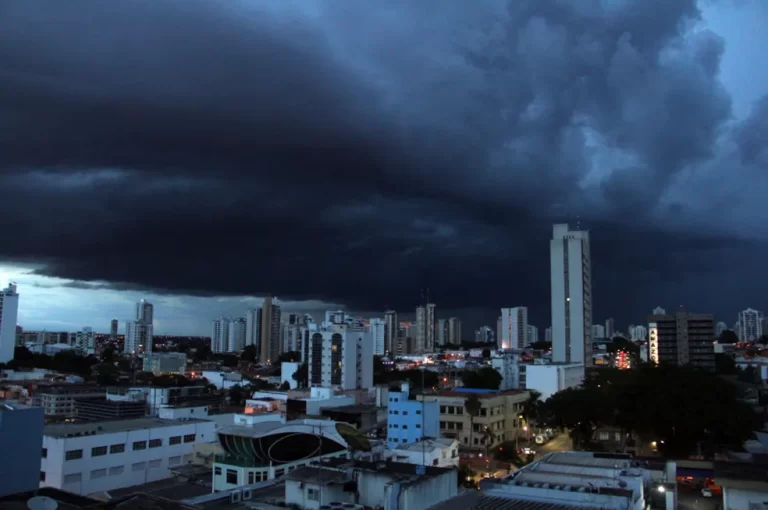 Mato Grosso em alerta para tempestades em mais de 90 municípios; confira a lista